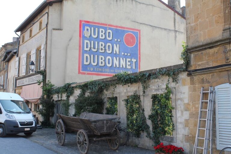 mur peint publicité Dubonnet